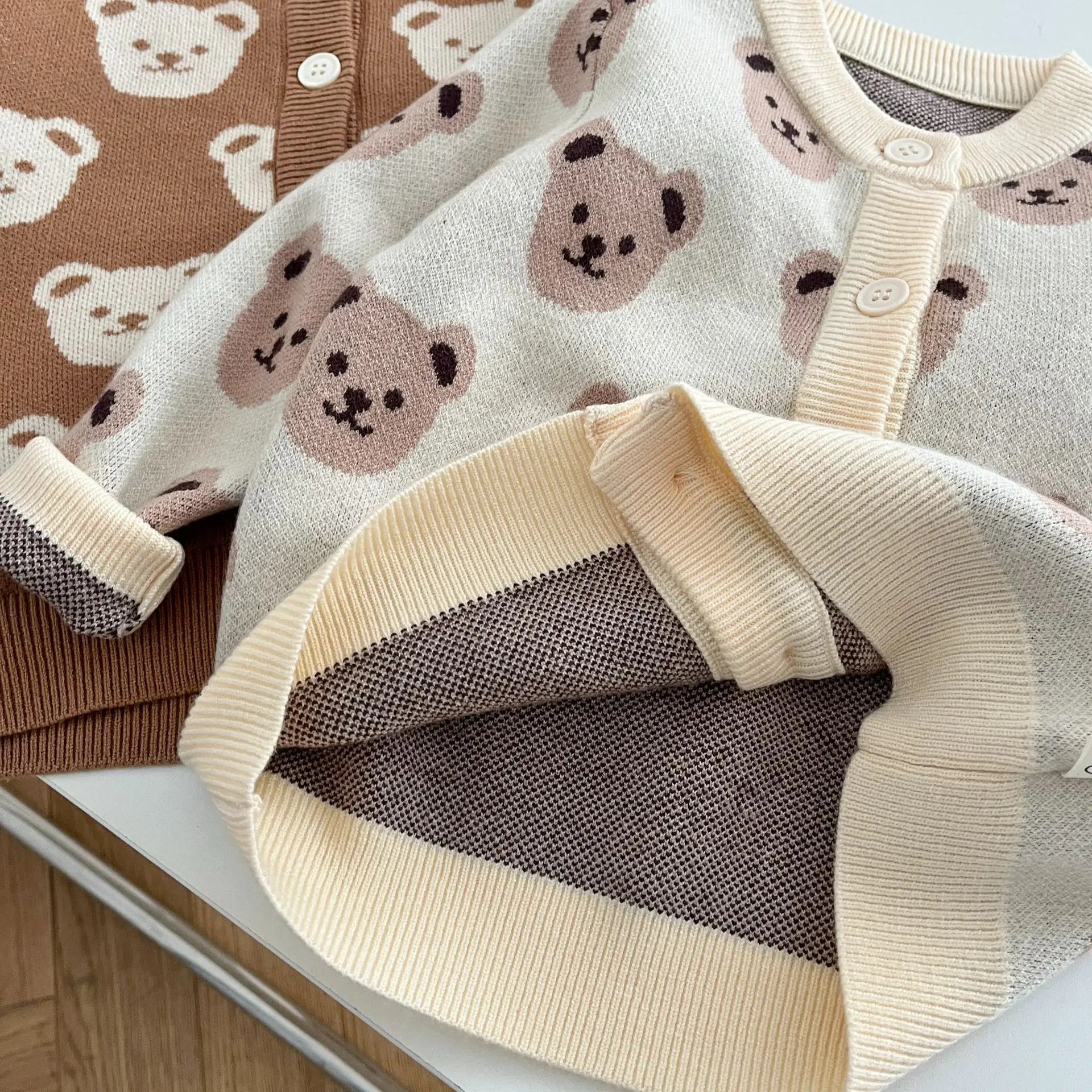 Beary cute cardigan Beige