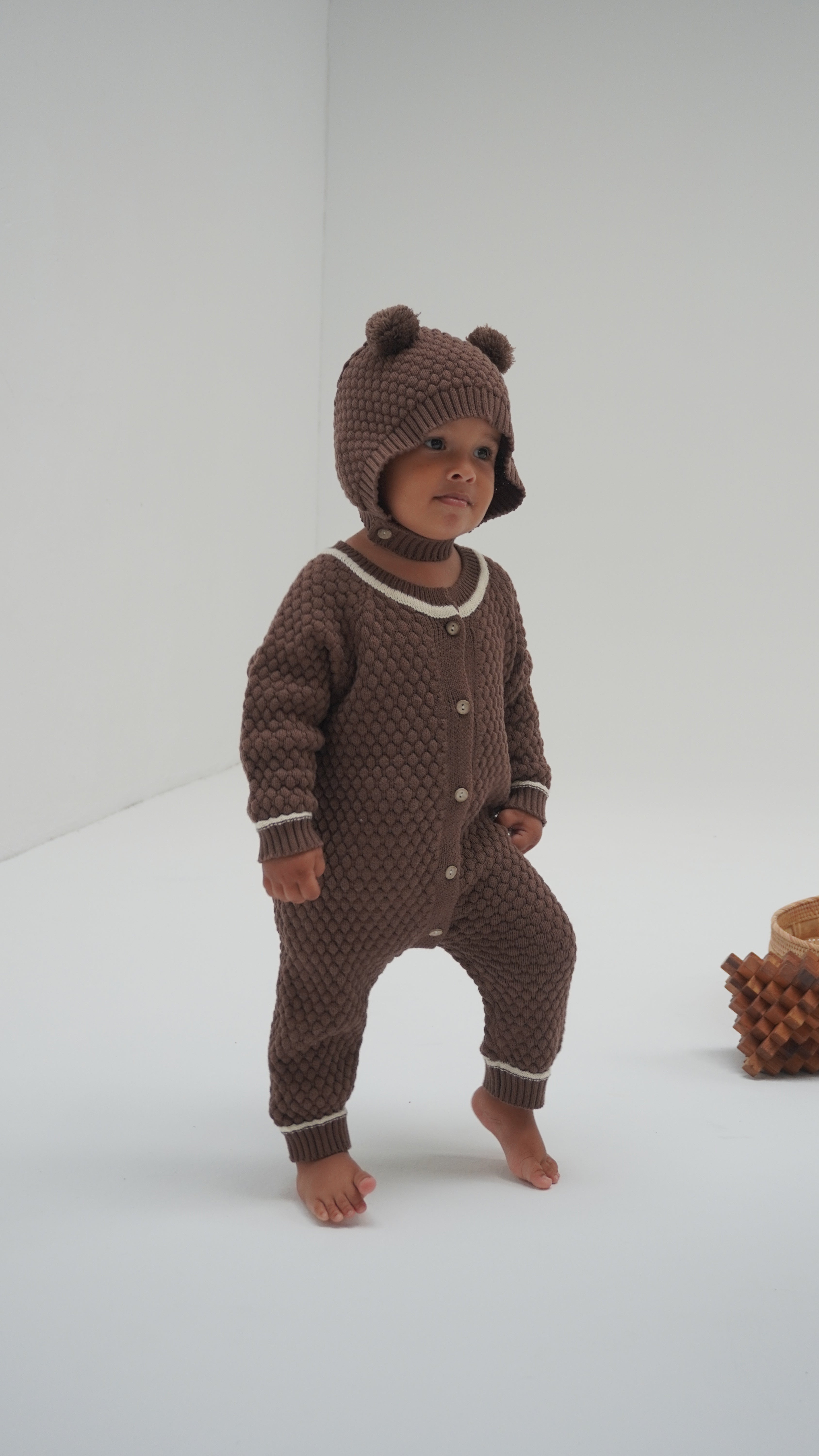Bubbly Bear knitted outfit