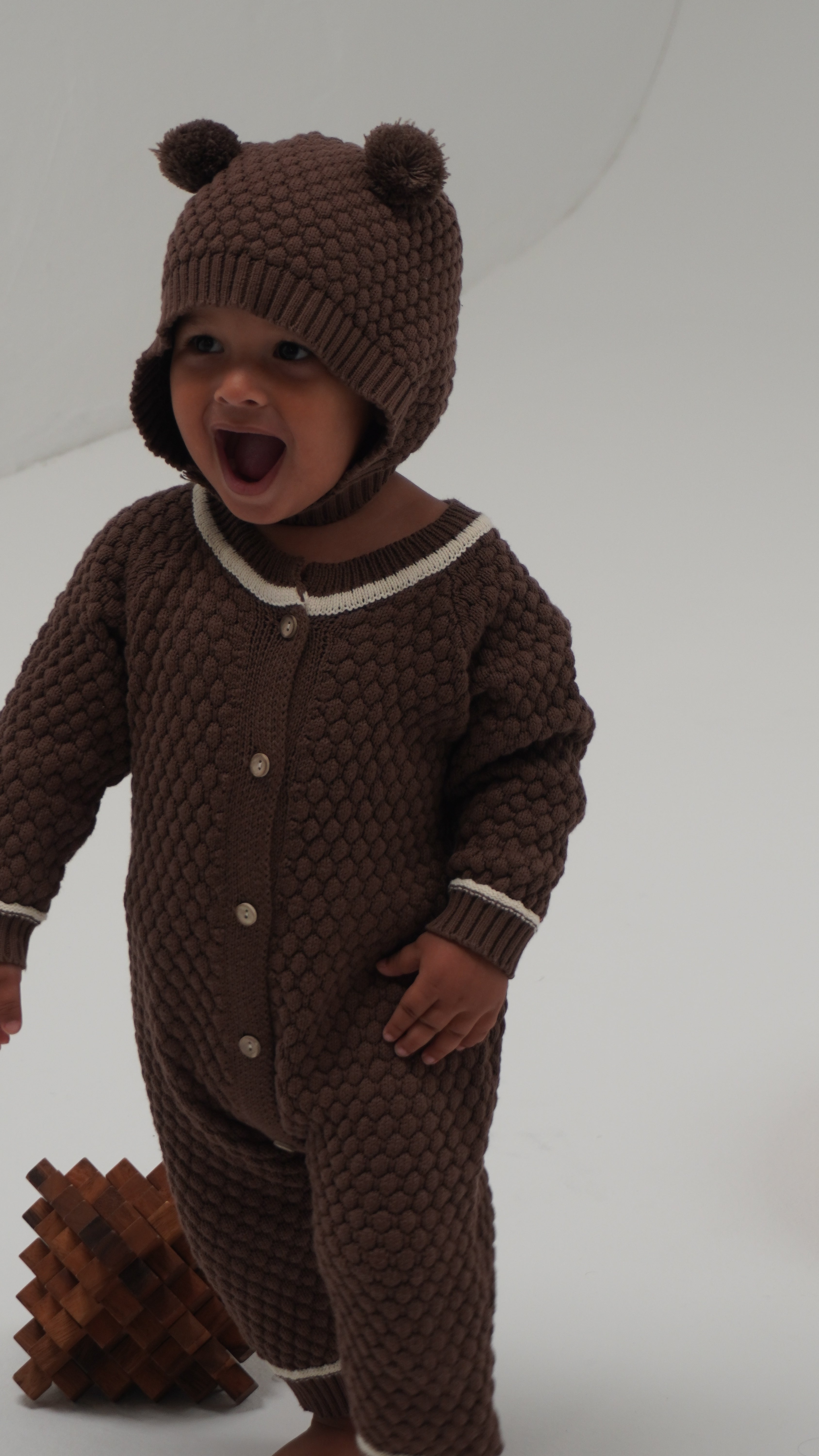 Bubbly Bear knitted outfit
