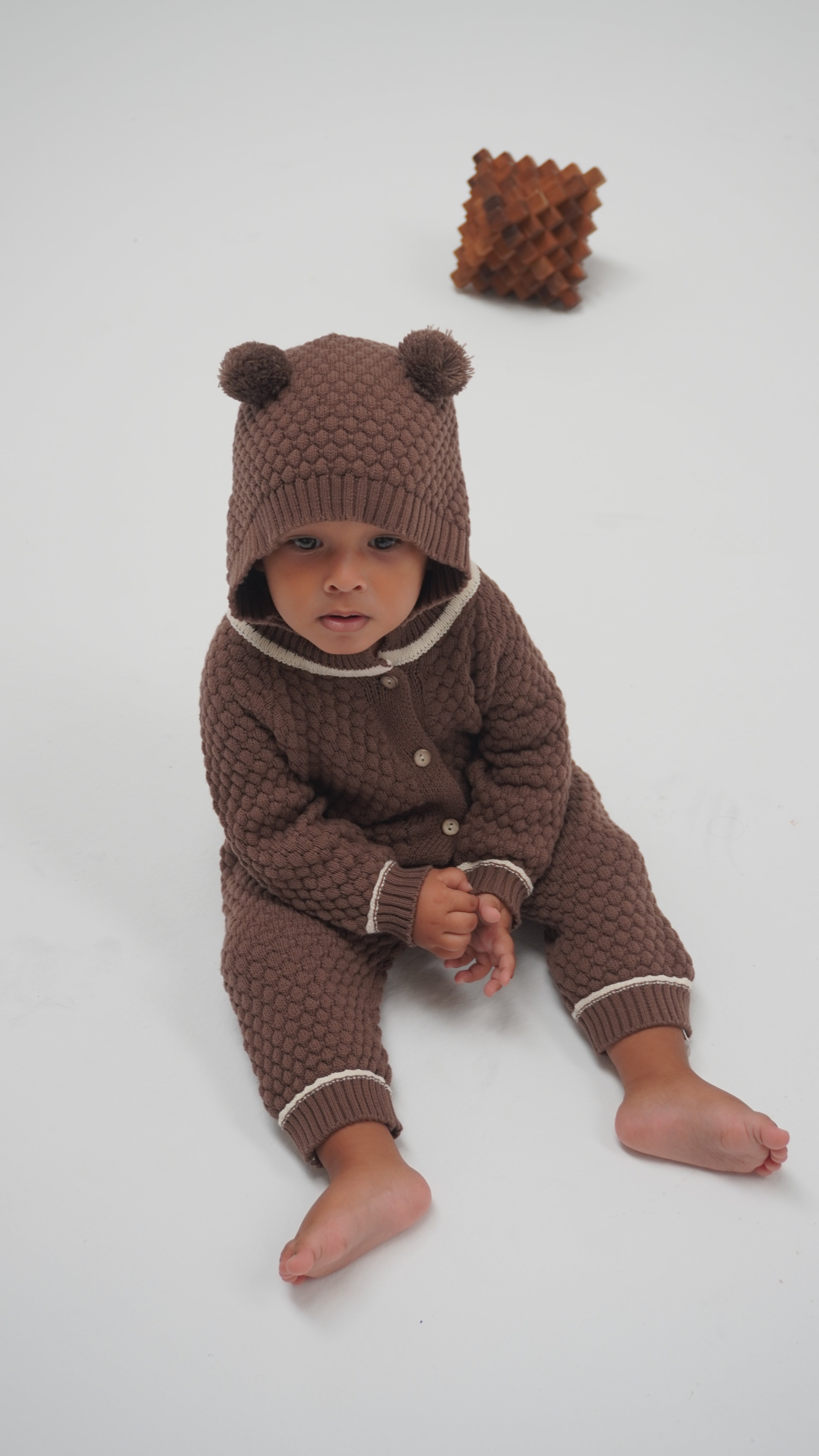 Bubbly Bear knitted outfit
