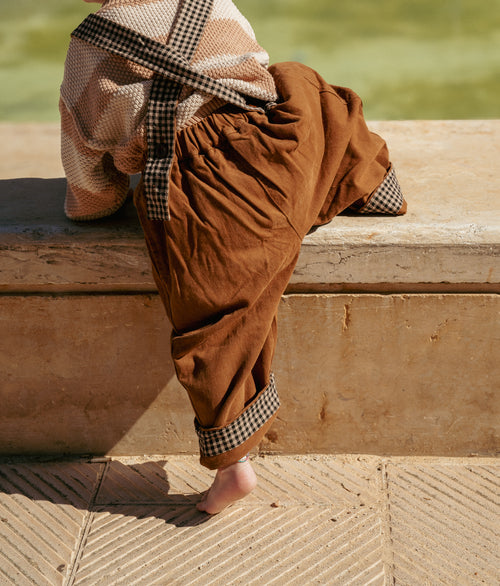 The contrast suspender trousers