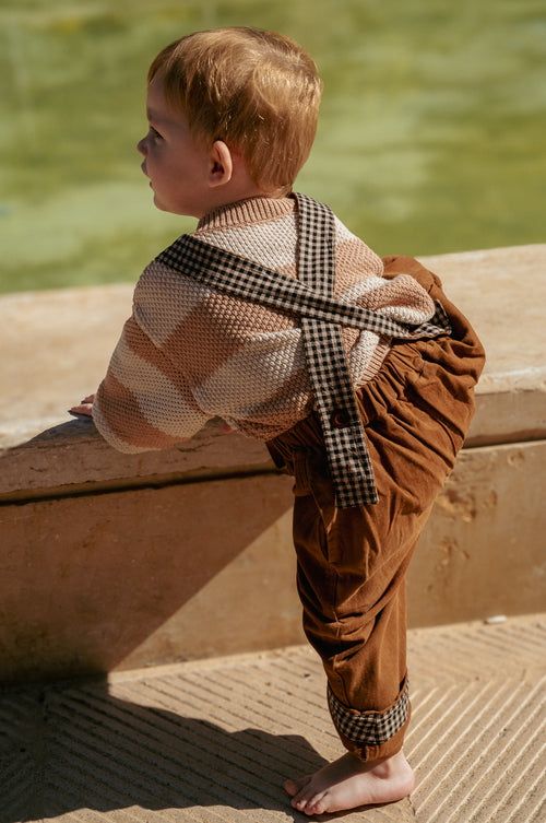 The contrast suspender trousers