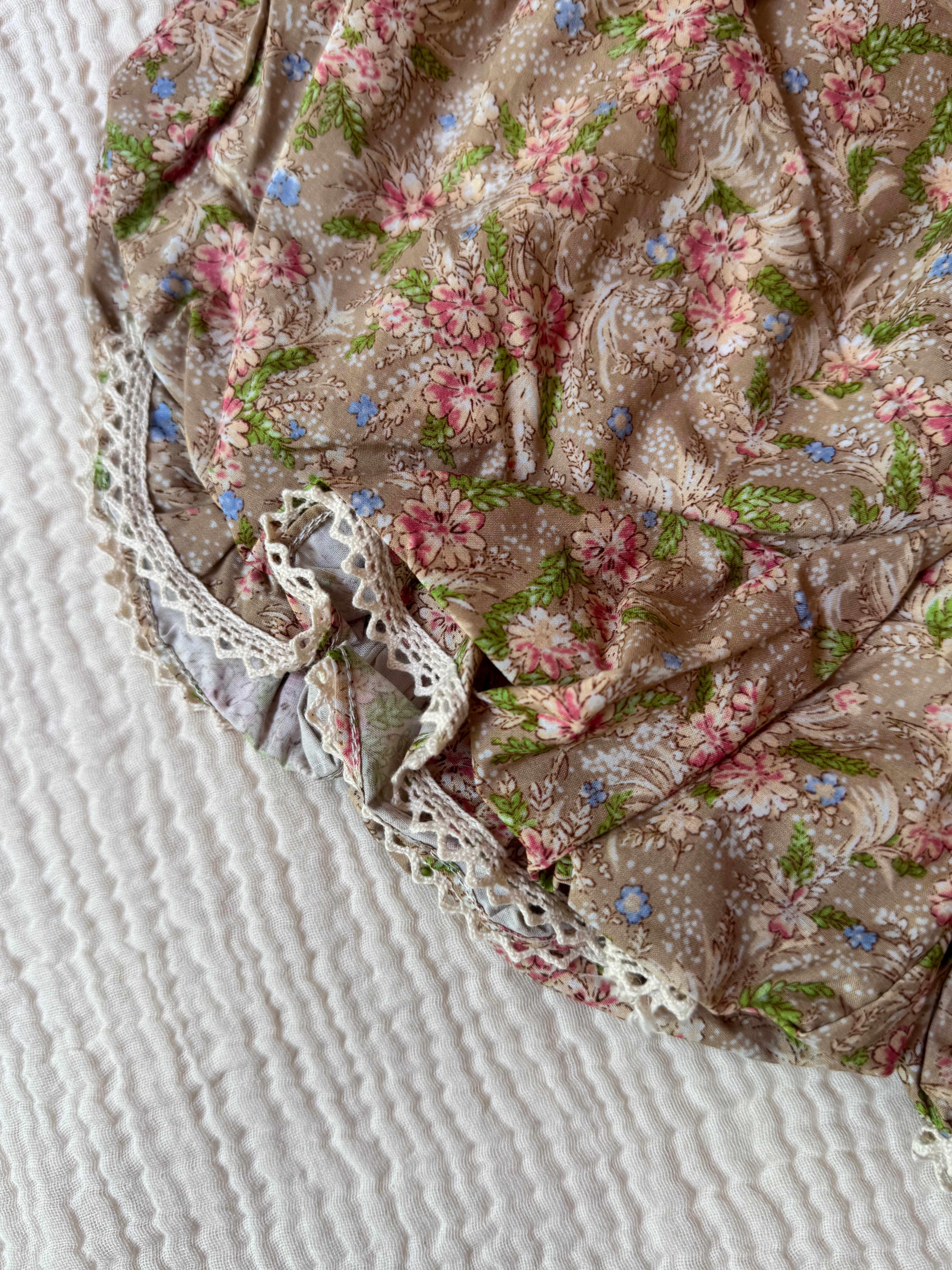 Lace trimmed Puff Bloomers