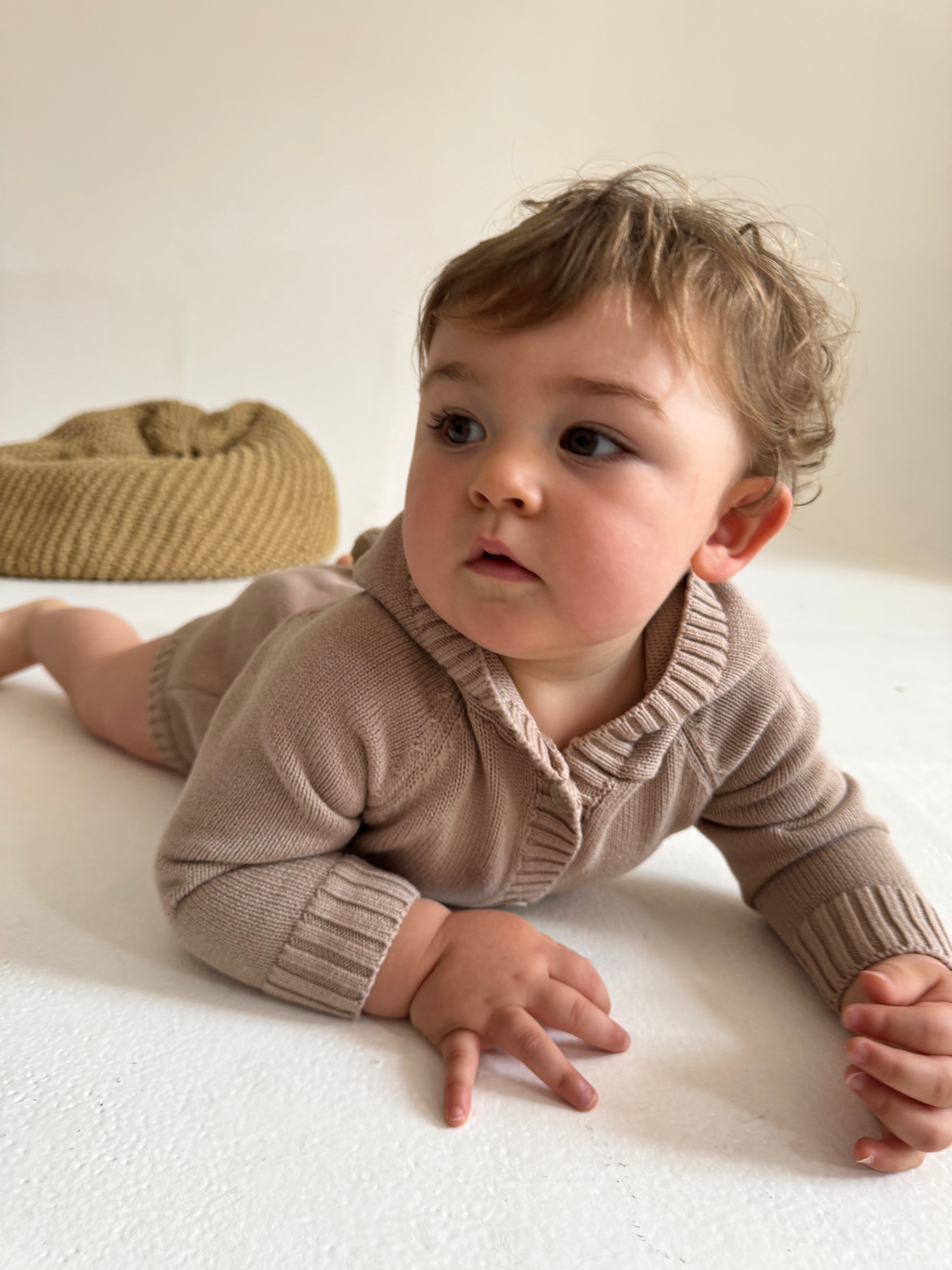 Dark beige / 9 Months