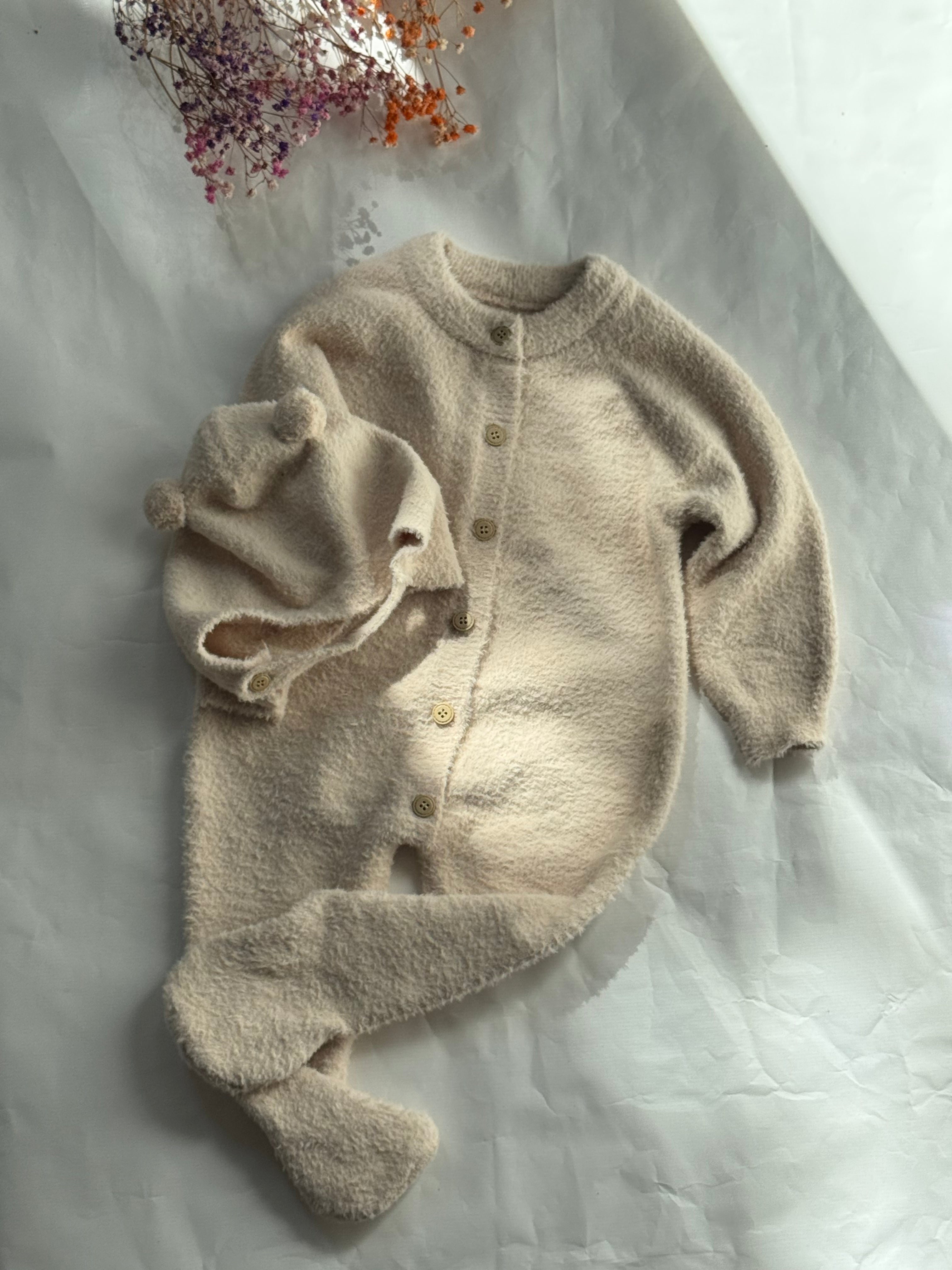 Bear Pom-Pom fluffy outfit
