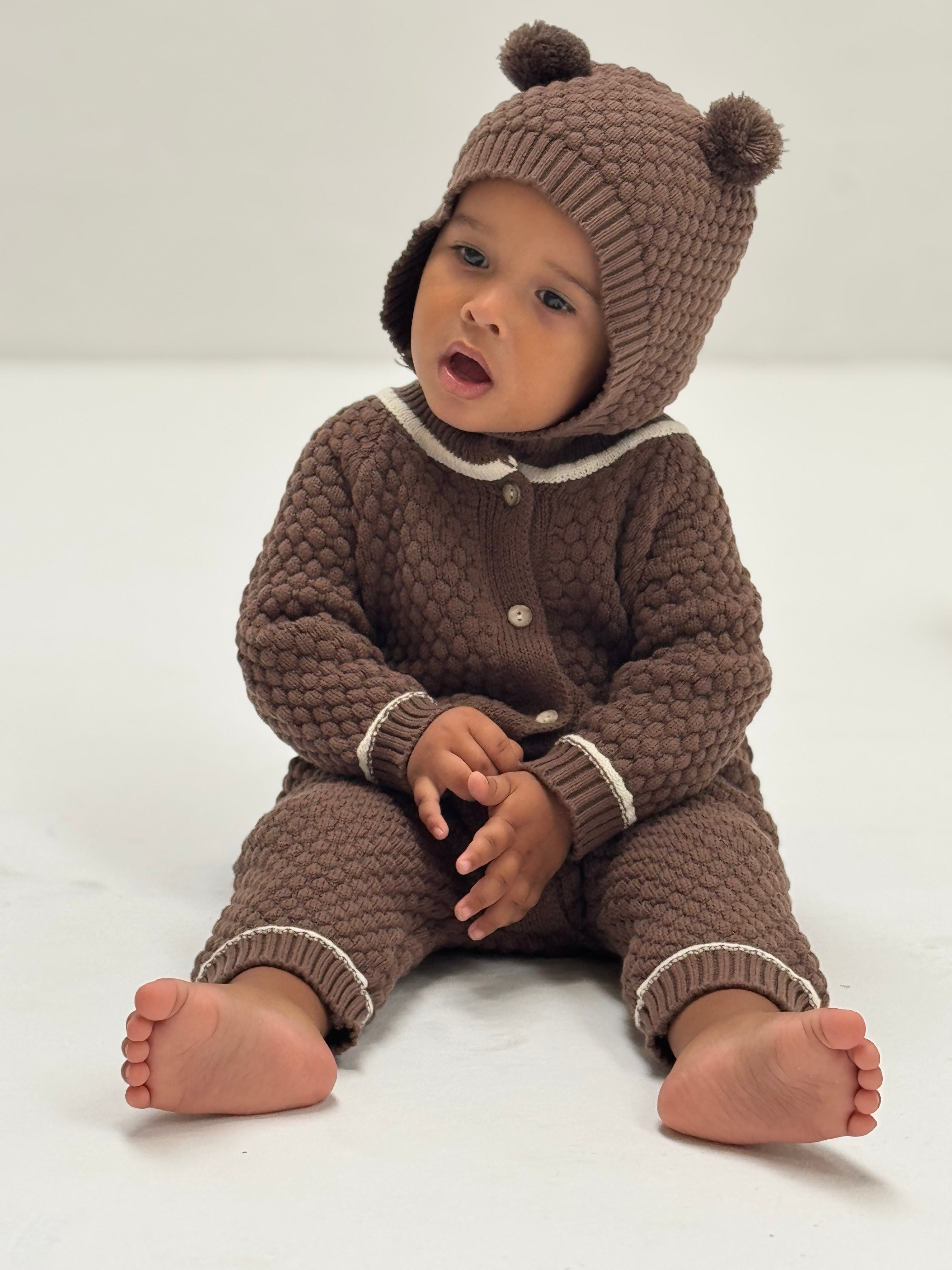 Bubbly Bear knitted outfit