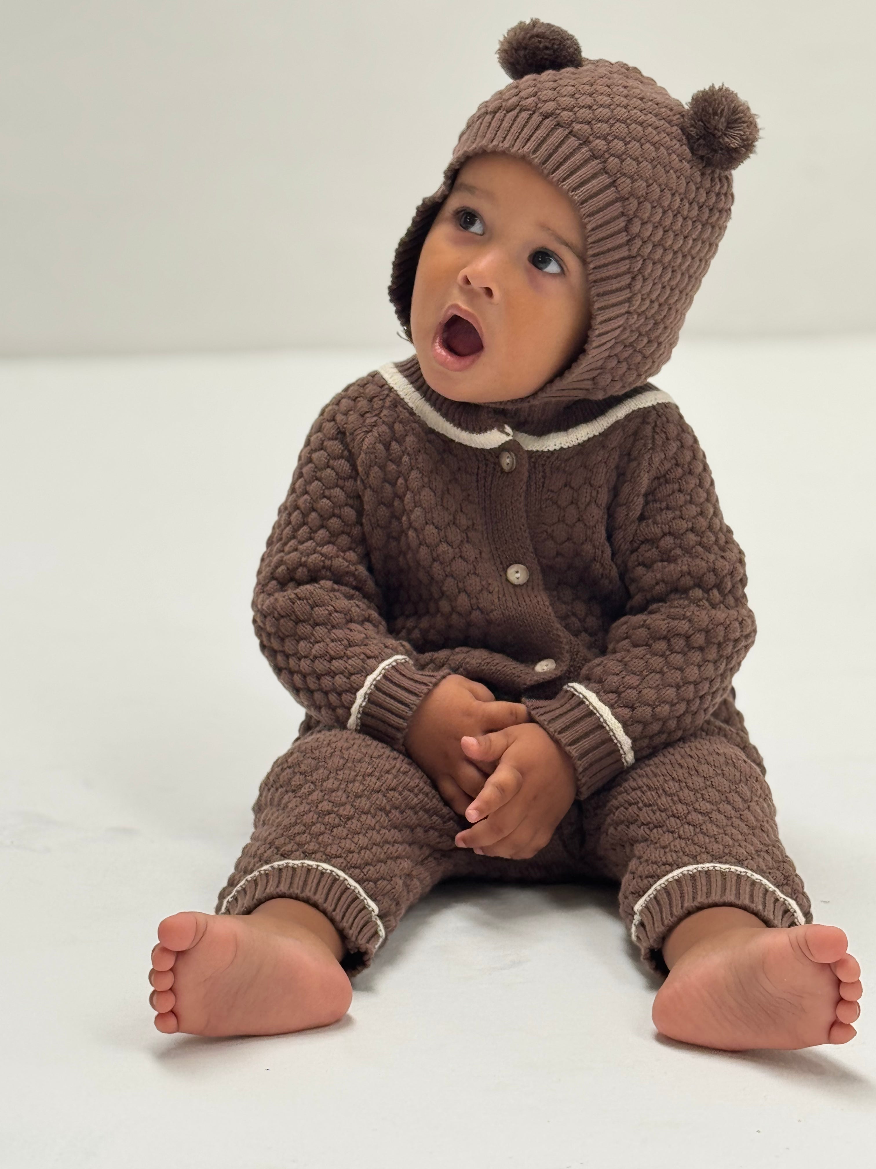 Bubbly Bear knitted outfit