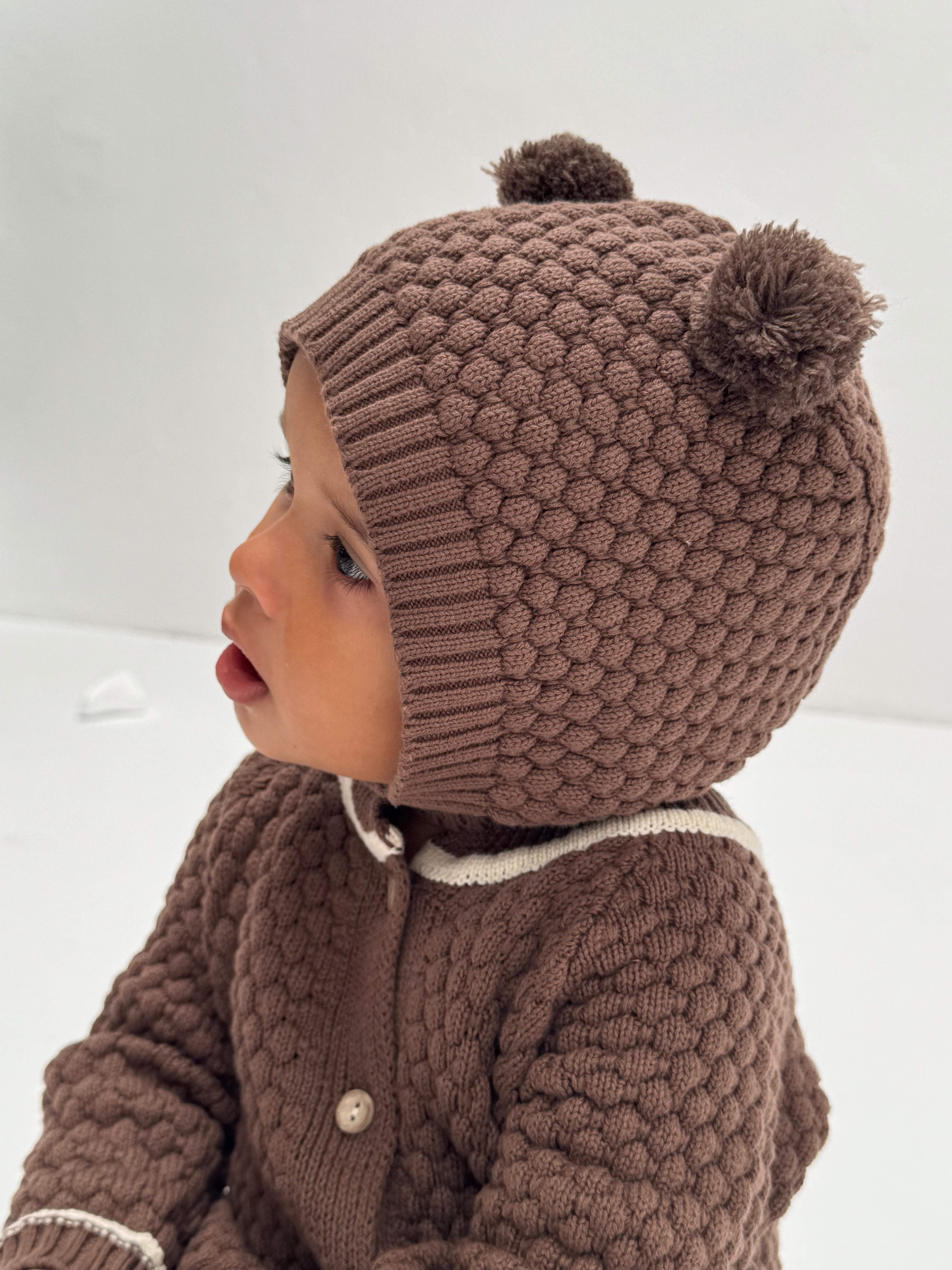 Bubbly Bear knitted outfit