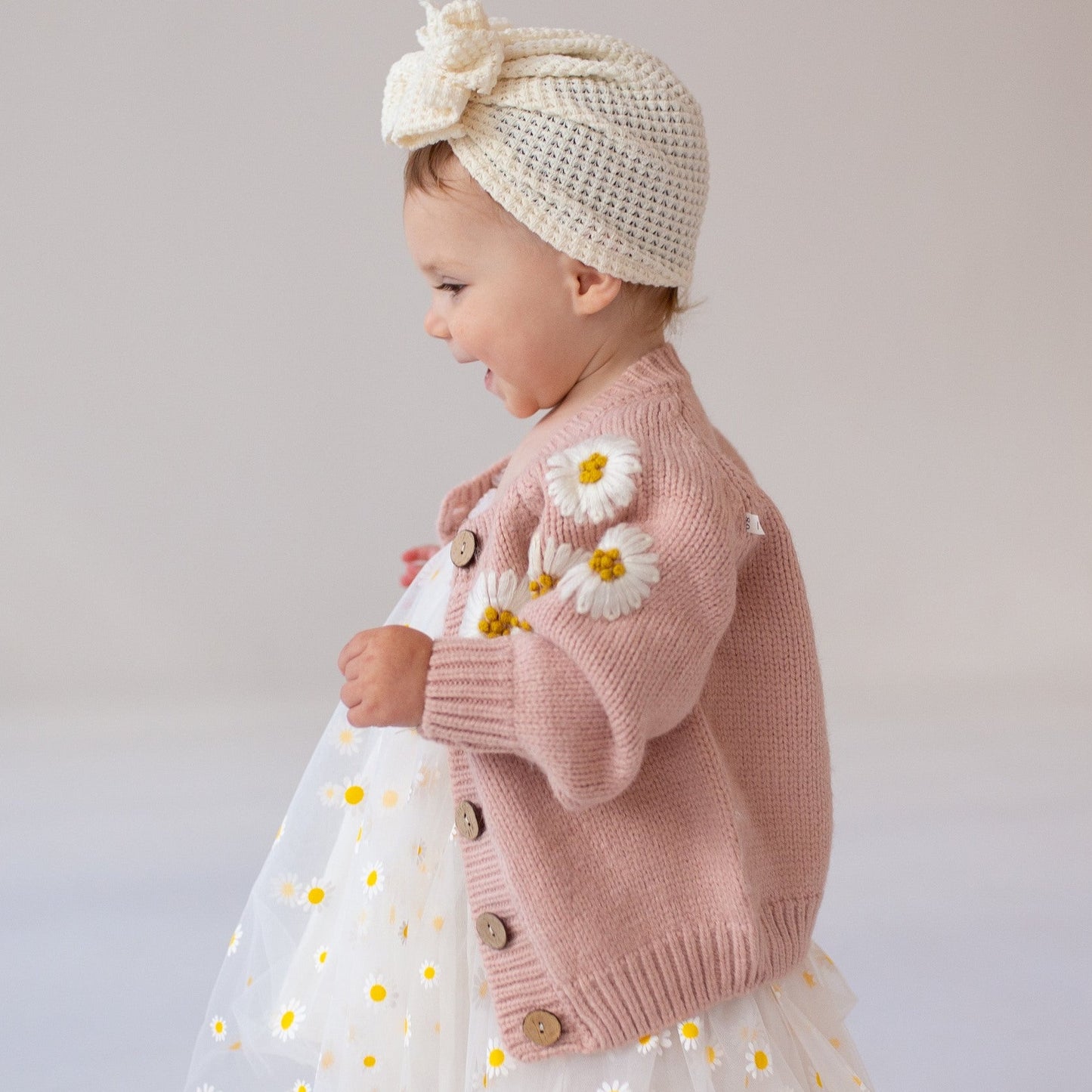 Daisy embroidery cardigan