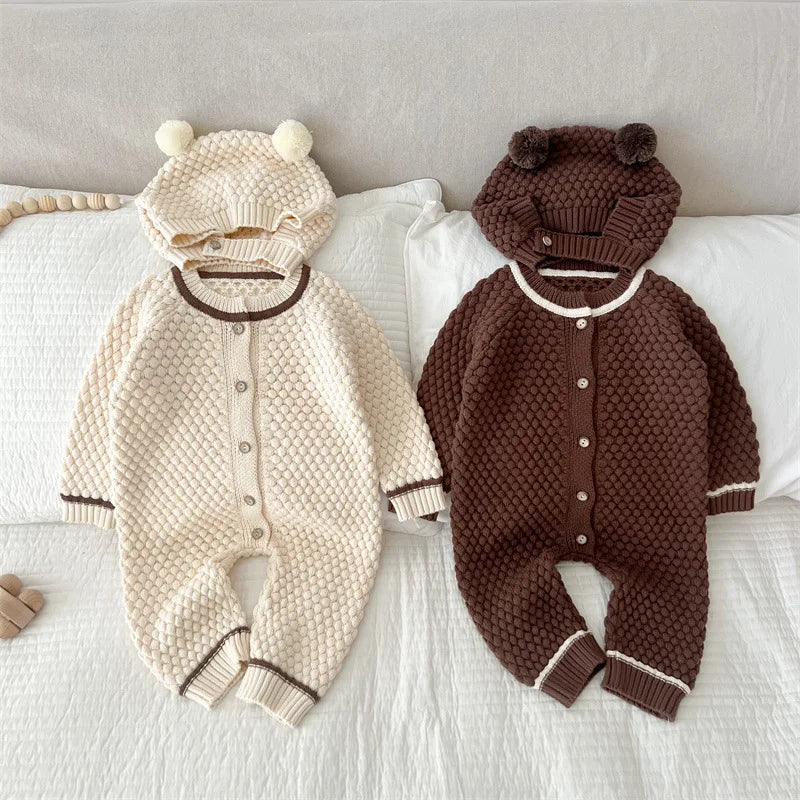 Bubbly Bear knitted outfit