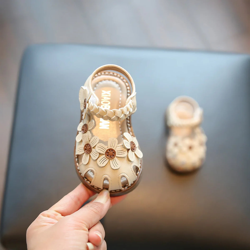 Sweet Daisy Sandals