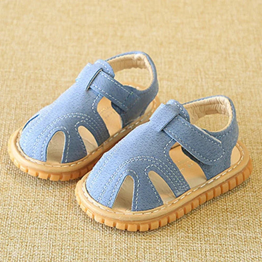 The everyday baby sandals (With a sound)