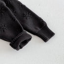 Snowflakes knitted pieces