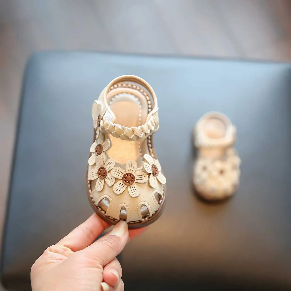 Sweet Daisy Sandals